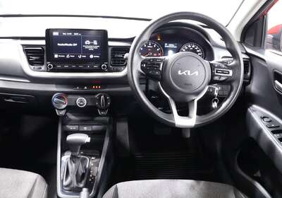 2022 KIA STONIC S