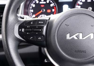 2022 KIA STONIC S