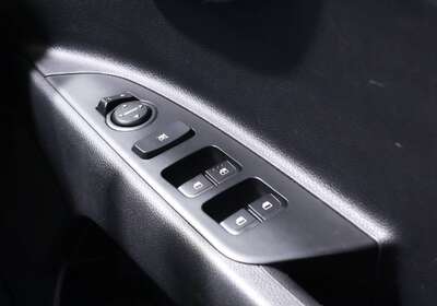 2022 KIA STONIC S