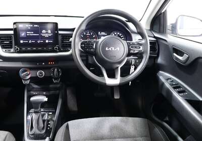 2022 KIA STONIC S