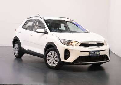 2022 KIA STONIC S