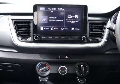 2022 KIA STONIC S
