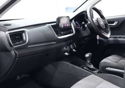 2022 KIA STONIC S