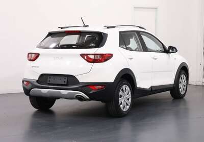 2022 KIA STONIC S