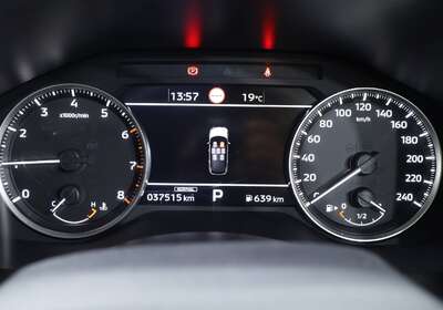 2024 MITSUBISHI OUTLANDER ES 7 SEAT (2WD)