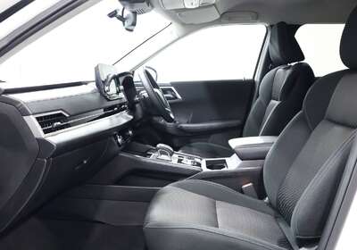 2024 MITSUBISHI OUTLANDER ES 7 SEAT (2WD)