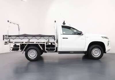 2019 MITSUBISHI TRITON GLX