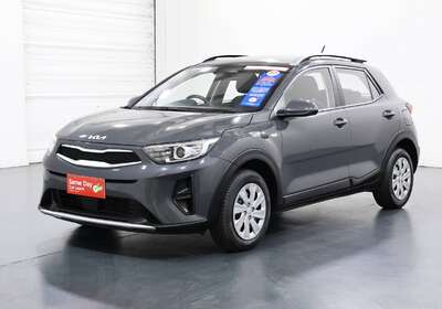 2022 KIA STONIC S