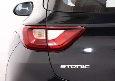 2023 KIA STONIC S