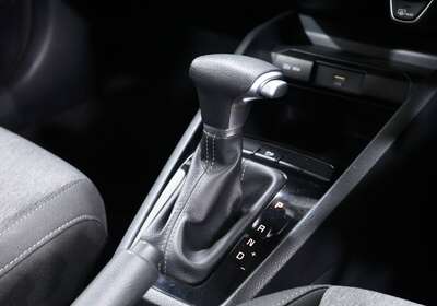 2023 KIA STONIC S