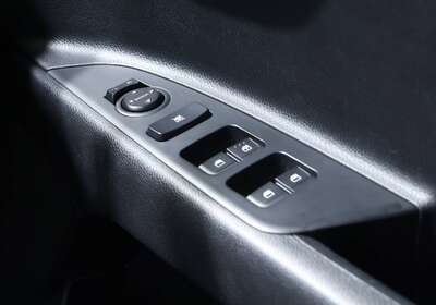2023 KIA STONIC S