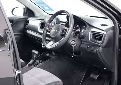 2023 KIA STONIC S