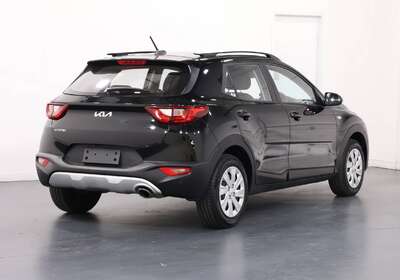 2023 KIA STONIC S