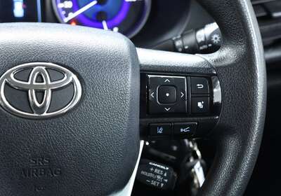 2020 TOYOTA HILUX SR (4X4)