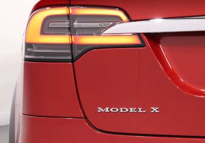 2017 TESLA MODEL X 75D AWD