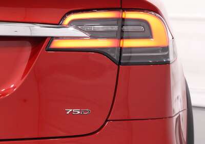 2017 TESLA MODEL X 75D AWD