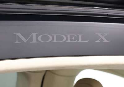 2017 TESLA MODEL X 75D AWD