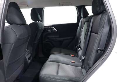 2023 MITSUBISHI OUTLANDER ES 7 SEAT (2WD)