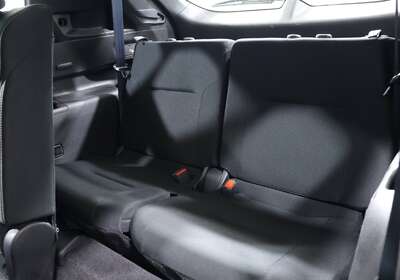 2023 MITSUBISHI OUTLANDER ES 7 SEAT (2WD)
