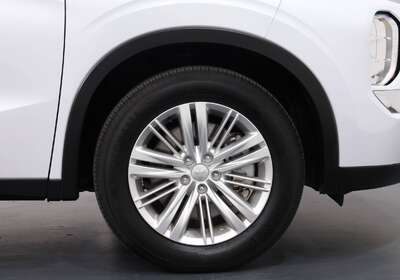 2023 MITSUBISHI OUTLANDER ES 7 SEAT (2WD)