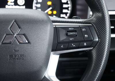 2024 MITSUBISHI OUTLANDER ES 7 SEAT (2WD)