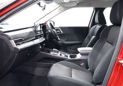 2024 MITSUBISHI OUTLANDER ES 7 SEAT (2WD)