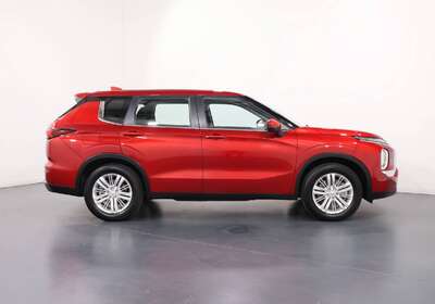 2024 MITSUBISHI OUTLANDER ES 7 SEAT (2WD)