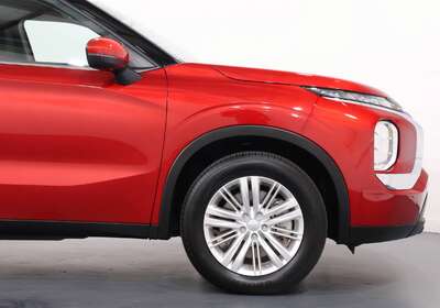 2024 MITSUBISHI OUTLANDER ES 7 SEAT (2WD)