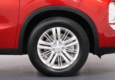 2024 MITSUBISHI OUTLANDER ES 7 SEAT (2WD)