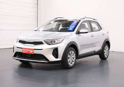 2022 KIA STONIC S