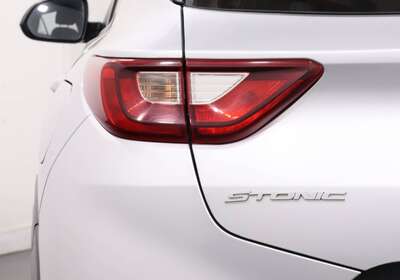 2022 KIA STONIC S