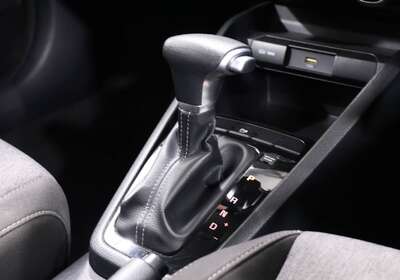2022 KIA STONIC S