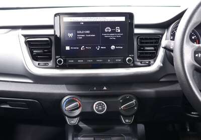2022 KIA STONIC S