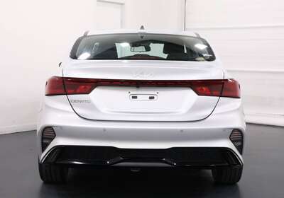 2022 KIA CERATO S