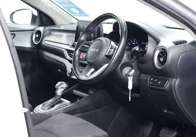 2022 KIA CERATO S