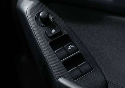 2015 MAZDA MAZDA3 MAXX