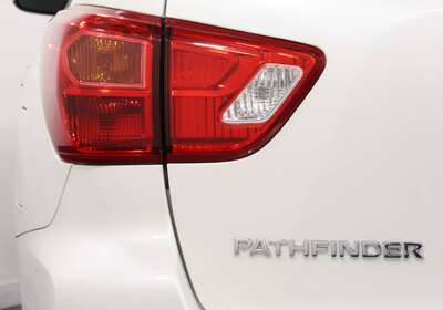 2018 NISSAN PATHFINDER ST (4X2)