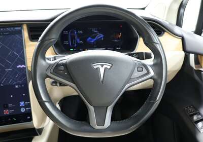 2018 TESLA MODEL X 75D (75XB)