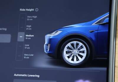 2018 TESLA MODEL X 75D (75XB)