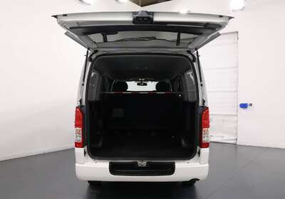 2016 TOYOTA HIACE SUPER GL 4WD  5 SEATS