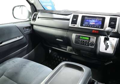 2016 TOYOTA HIACE SUPER GL 4WD  5 SEATS