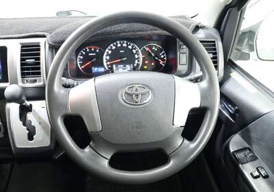 2016 TOYOTA HIACE SUPER GL 4WD  5 SEATS