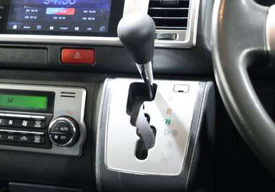 2016 TOYOTA HIACE SUPER GL 4WD  5 SEATS