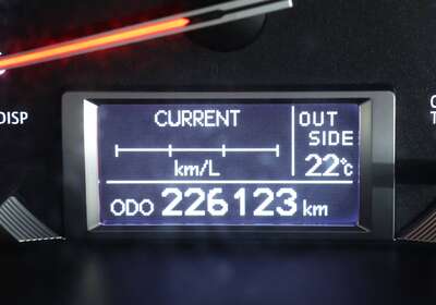 2016 TOYOTA HIACE SUPER GL 4WD  5 SEATS