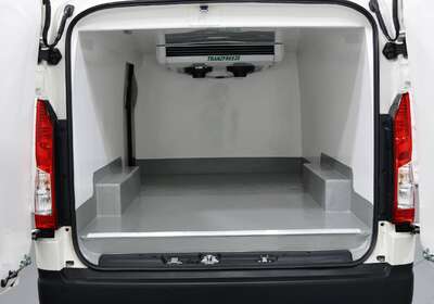 2025 TOYOTA HIACE LWB