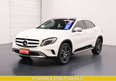 2016 MERCEDES-BENZ GLA 180