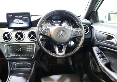 2016 MERCEDES-BENZ GLA 180
