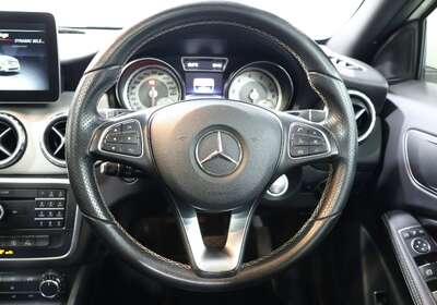2016 MERCEDES-BENZ GLA 180