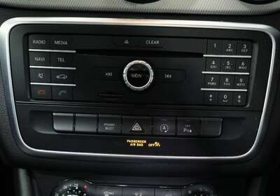 2016 MERCEDES-BENZ GLA 180