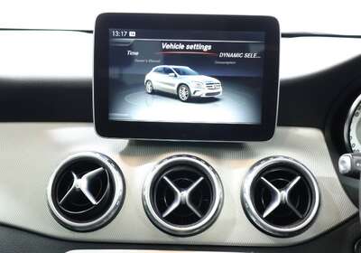 2016 MERCEDES-BENZ GLA 180